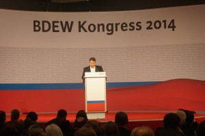 Bundeswirtschaftsminister Gabriel redet auf dem BDEW-Kongress Foto: Julian Kugoth
