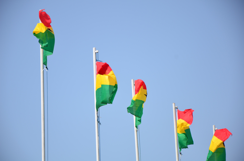Rot, gelb, grün weht die ghanaische Flagge- Was kennst du noch? Foto: Ben Sutherland/ flickr.com/ CC